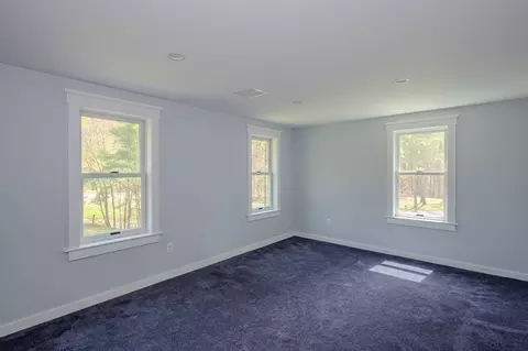 Bedroom - 8 Stearns Rd, Upton, MA 01568 photo 3 of 3