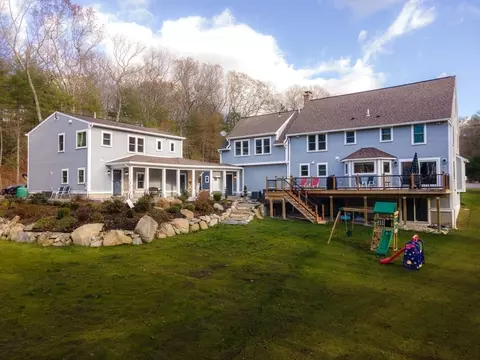 Exterior - 8 Stearns Rd, Upton, MA 01568 photo 5 of 8