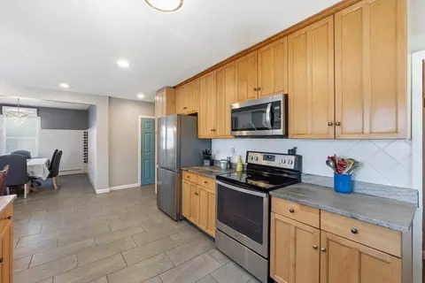 Kitchen - 334 Killdeer Rd, Webster, MA 01570 photo 4 of 4