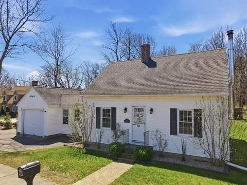 42 Bacon St, Westminster, MA 01473