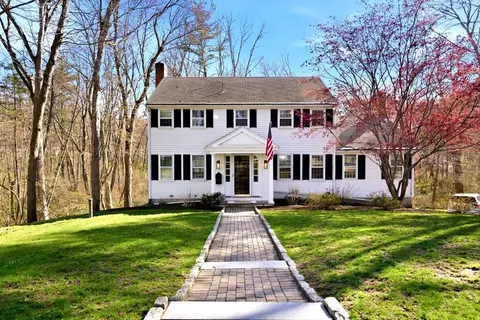 14 Minuteman Rd, Hingham, MA 02043