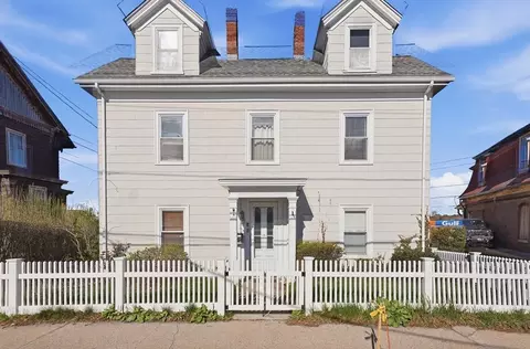 7 S Main St, Milford, MA 01757