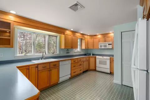 Kitchen - 0 Michael Ter, Natick, MA 01760 photo 2 of 5