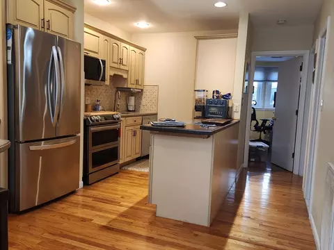 206 Tall Oaks Dr #F, Weymouth, MA 02190