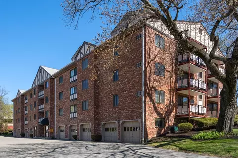 100 Lexington St #B8, Belmont, MA 02478