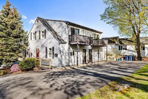 23-25 Putnam St, Salem, MA 01970