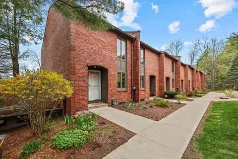 8 Sutton Ct #8, Amherst, MA 01002 photo 3