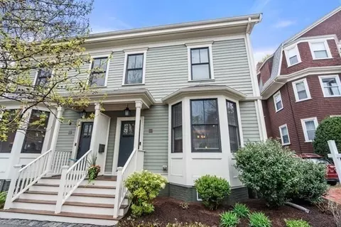 221 Freeman St #221, Brookline, MA 02446