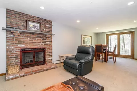 36 Bubbling Brook Rd, Walpole, MA 02081 photo 22