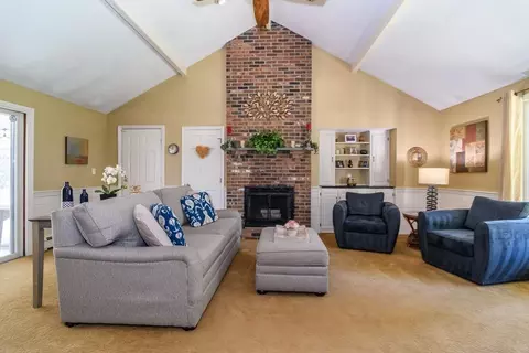 36 Bubbling Brook Rd, Walpole, MA 02081 photo 11
