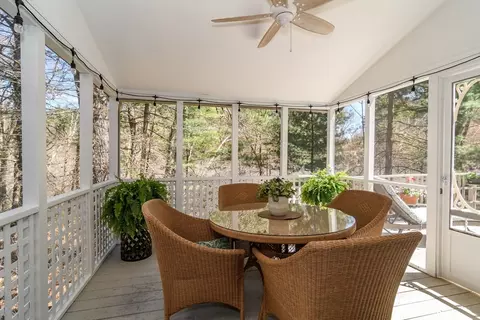 36 Bubbling Brook Rd, Walpole, MA 02081 photo 13