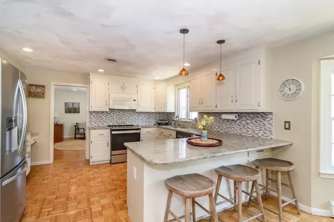 36 Bubbling Brook Rd, Walpole, MA 02081 photo 7
