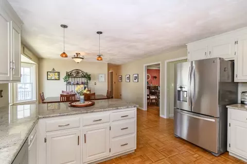 36 Bubbling Brook Rd, Walpole, MA 02081 photo 8
