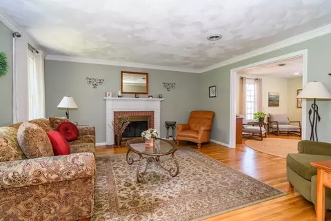 36 Bubbling Brook Rd, Walpole, MA 02081 photo 5
