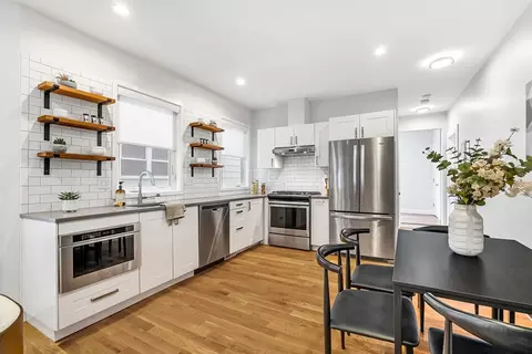 26 Hardwick St #1, Cambridge, MA 02141