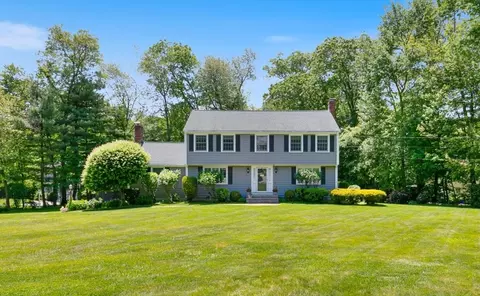 33 Kathleen Dr, Andover, MA 01810