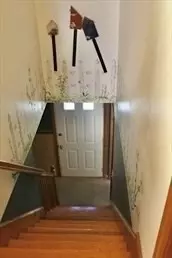 Entry Way - 21 Ryan Cir, Springfield, MA 01118 photo 4 of 4