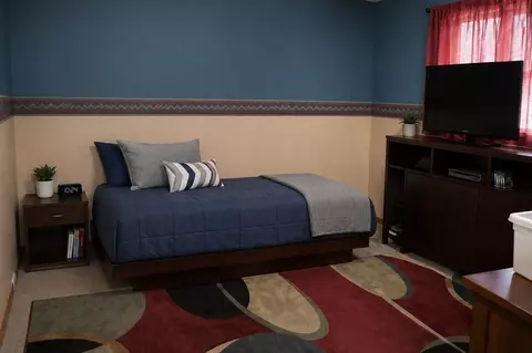 Bedroom - 21 Ryan Cir, Springfield, MA 01118 photo 1 of 4
