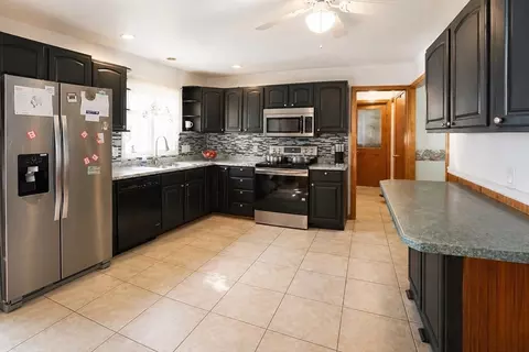 Kitchen - 21 Ryan Cir, Springfield, MA 01118 photo 1 of 2