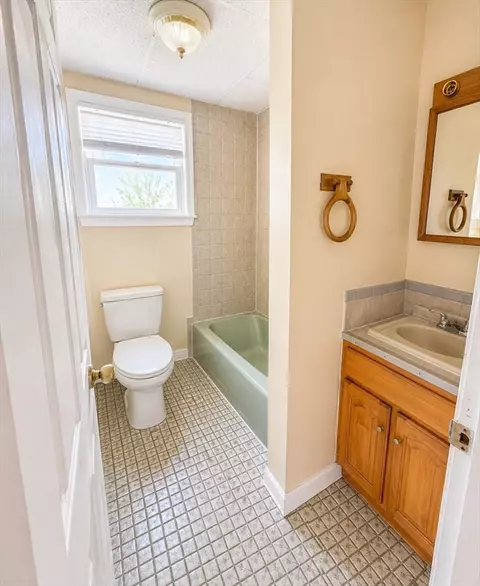 185 Stevens St, Fall River, MA 02721 photo 4