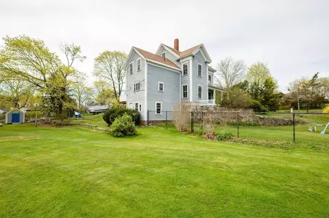 Exterior - 327 East St, Hingham, MA 02043 photo 8 of 12