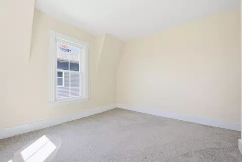 Bedroom - 119 Hope Ave, Worcester, MA 01603 photo 4 of 9