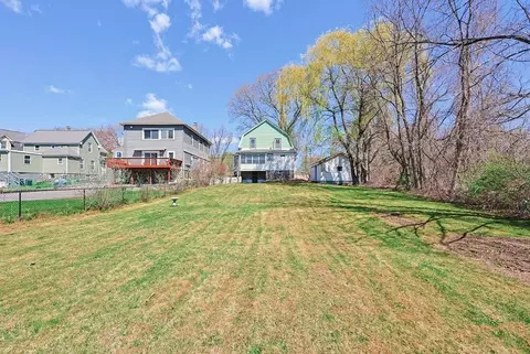 Exterior - 119 Hope Ave, Worcester, MA 01603 photo 8 of 14
