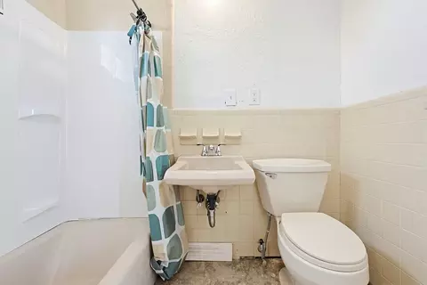 Bath - 119 Hope Ave, Worcester, MA 01603 photo 2 of 2