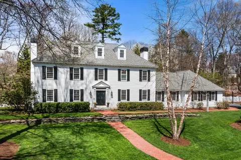 23 Old Farm Rd, Hopkinton, MA 01748