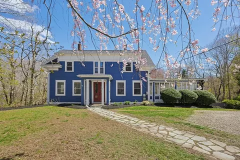 1 Highland Rd, Lakeville, MA 02347