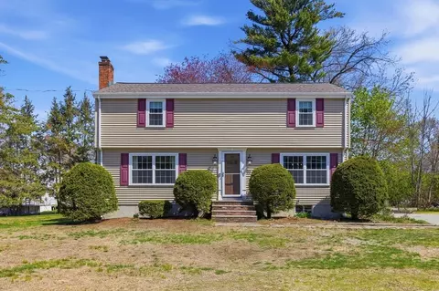 32 Hathaway Rd, Wilmington, MA 01887