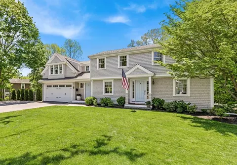 65 Bel Air Rd, Hingham, MA 02043 photo 2