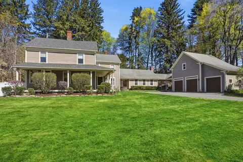 671 Main St, Medfield, MA 02052