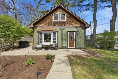 136 Flynt St, Palmer, MA 01069