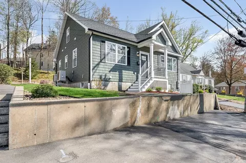 51 Willard, Lowell, MA 01850