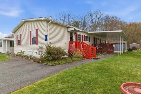 50 Highland St #30, Taunton, MA 02780