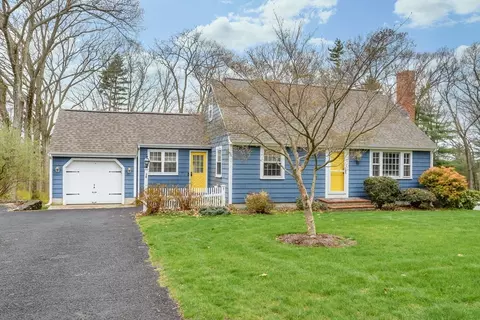 39 Old North Rd, Hudson, MA 01749