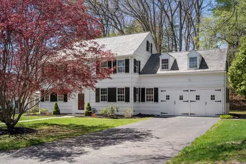 23 Thackeray Rd, Wellesley, MA 02481