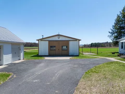 45 Comins Rd, Hadley, MA 01035 photo 4