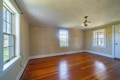 45 Comins Rd, Hadley, MA 01035 photo 9