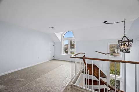 Entry Way - 20 Blacksmith Way, Saugus, MA 01906 photo 3 of 5