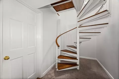 Entry Way - 20 Blacksmith Way, Saugus, MA 01906 photo 5 of 5