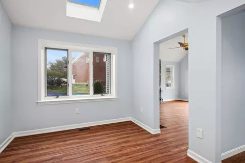 Entry Way - 20 Blacksmith Way, Saugus, MA 01906 photo 2 of 5