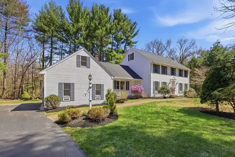 9 Olde Farm Ln, North Reading, MA 01864