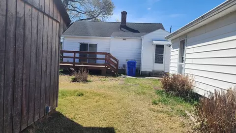 Exterior - 106 Merida St, Springfield, MA 01104 photo 3 of 3