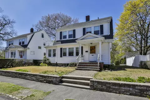 14 Crown St, Milton, MA 02186