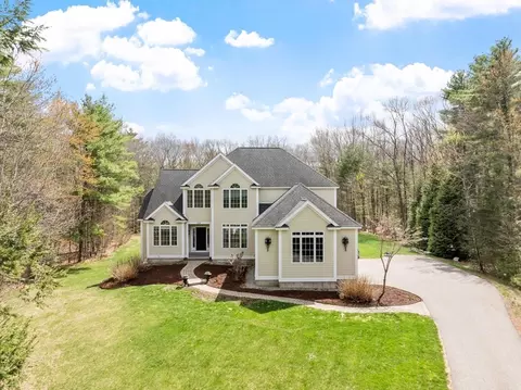228 Devonshire Way, Lancaster, MA 01523 photo 2