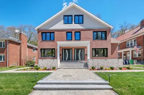 442 Lowell Ave #442, Newton, MA 02460