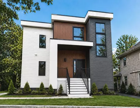 77 Wolcott St, Medford, MA 02155