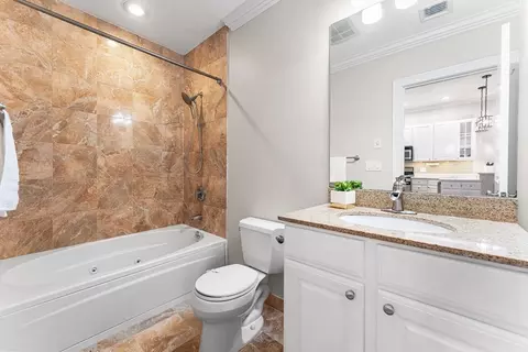 655 E 2nd #102, Boston, MA 02127 photo 17